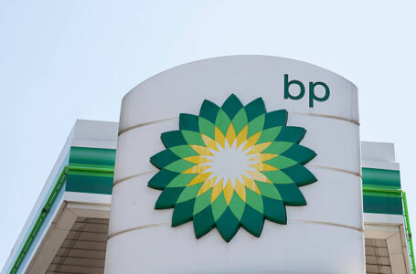 MADRID, SPAIN – 2025/10/23: The British Petroleum Company plc, known as BP plc, gas ststion and logo seen in Spain. (Photo by Xavi Lopez/SOPA Images/LightRocket via Getty Images)