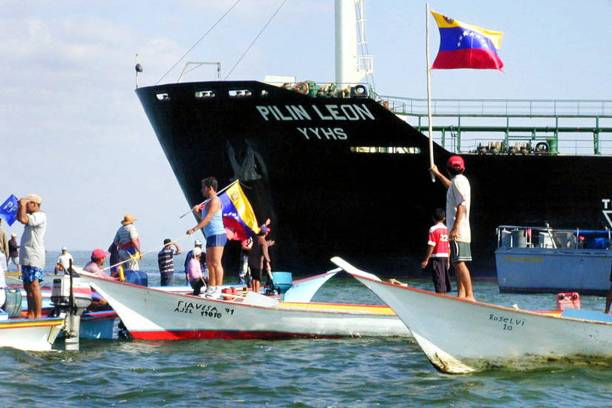  Oil Tankers Exit Venezuela Under Cover of Darkness Despite U.S. Blockade