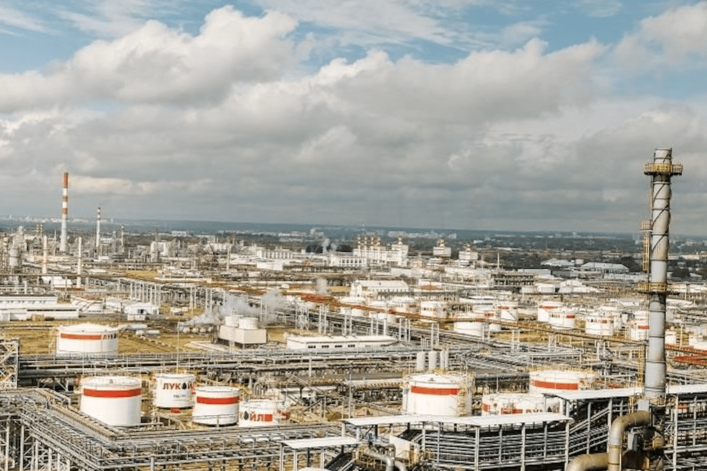 As refineries resume operations, Russia scrambles to restore fuel supplies