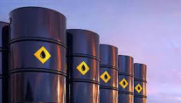 As Saudi Arabia Reroutes Crude via Oman, Oil Prices Slide
