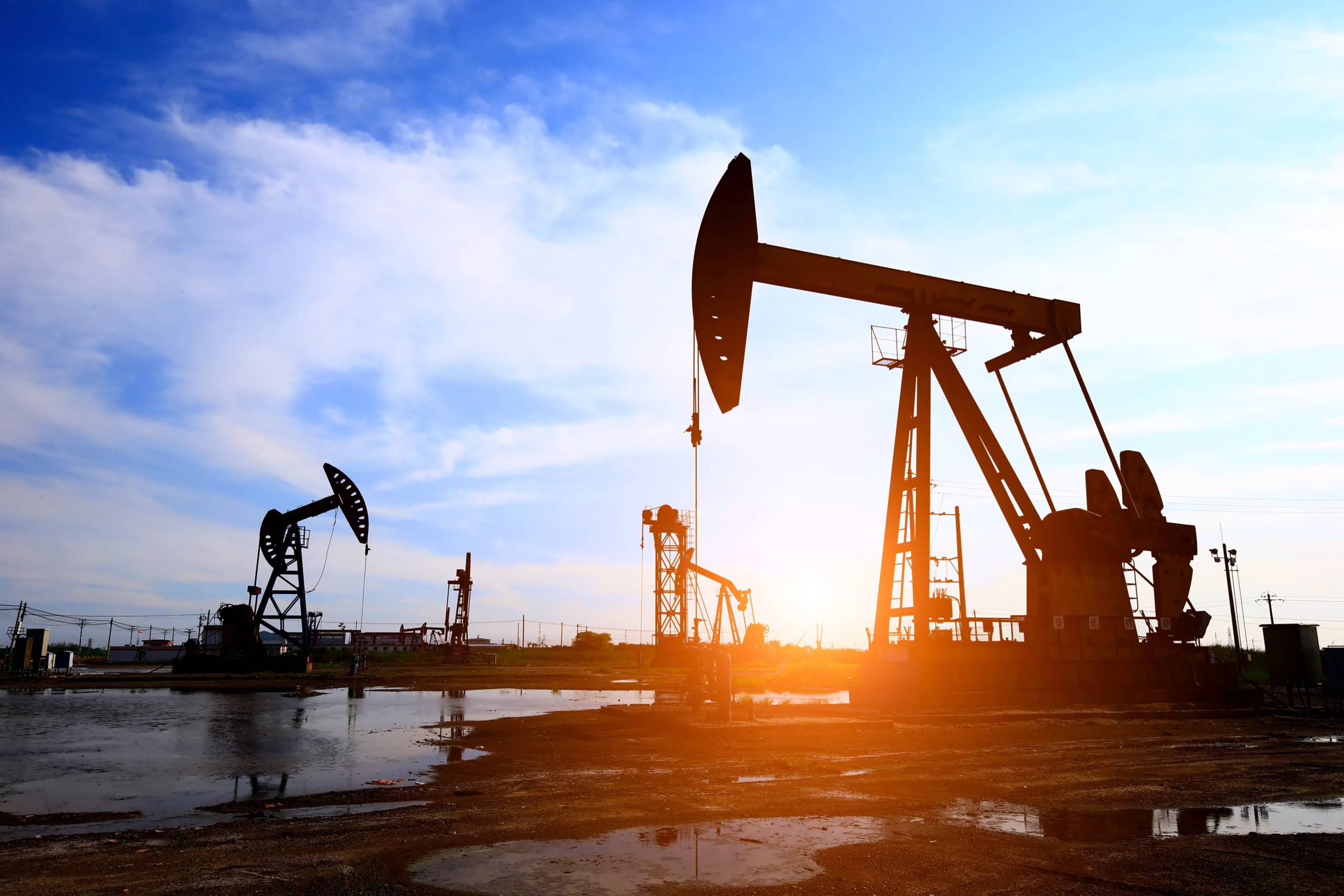As Saudi pipeline shutdown deepens supply fears, brent hits $108